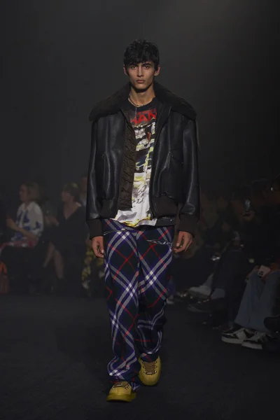 Look 14